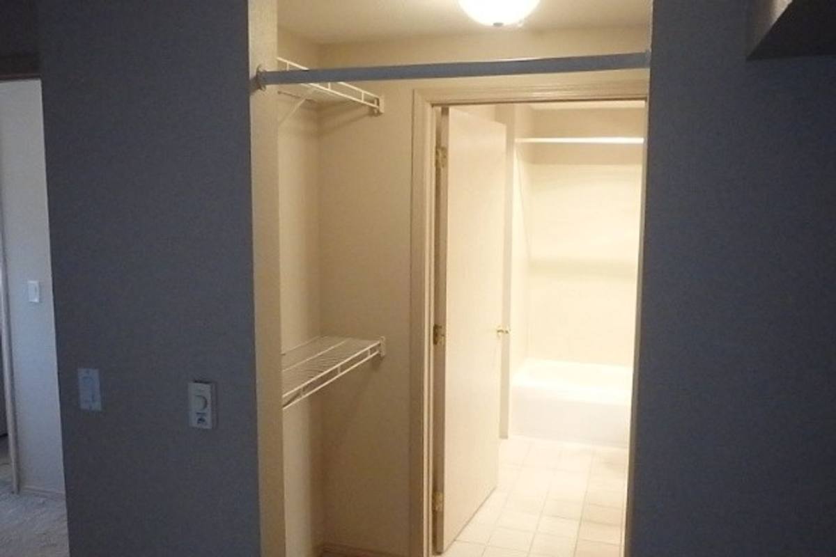 Apartment for rent at 312 11th Ave #303, Seattle, WA 98122