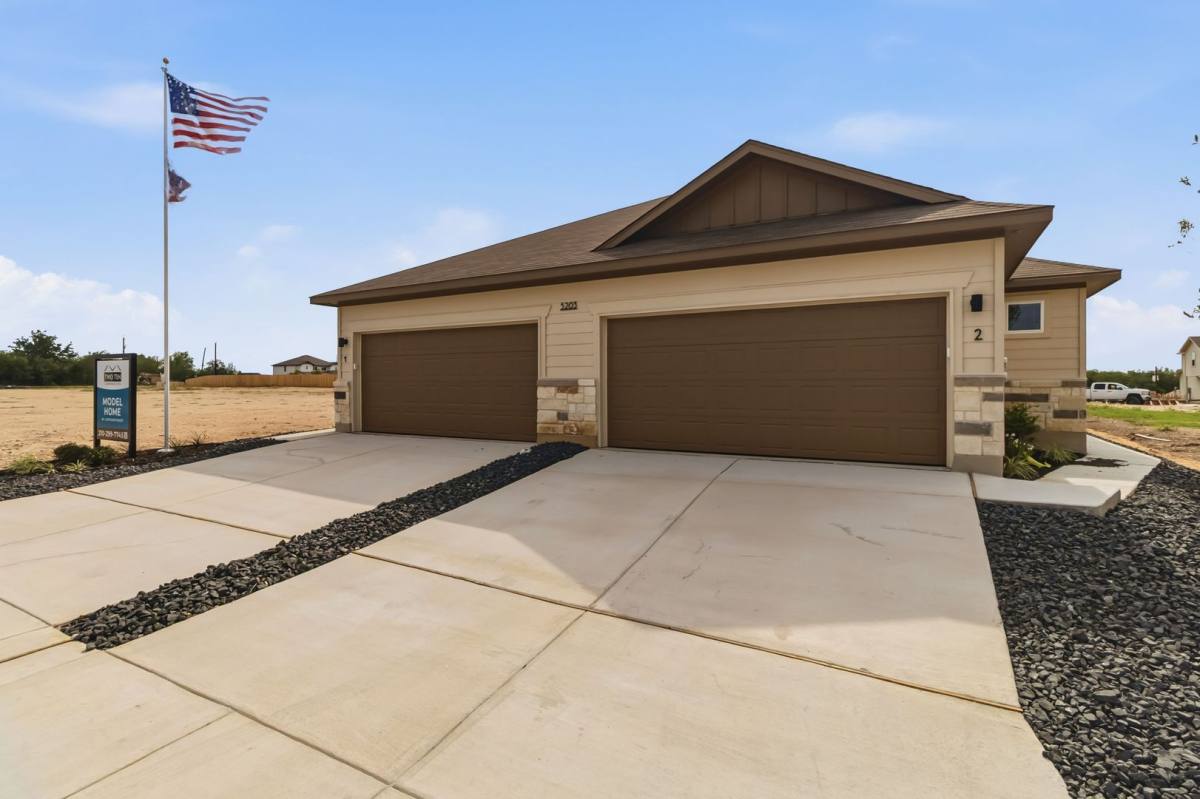 Townhouse for rent at 5203 Green Club, San Antonio, TX 78253