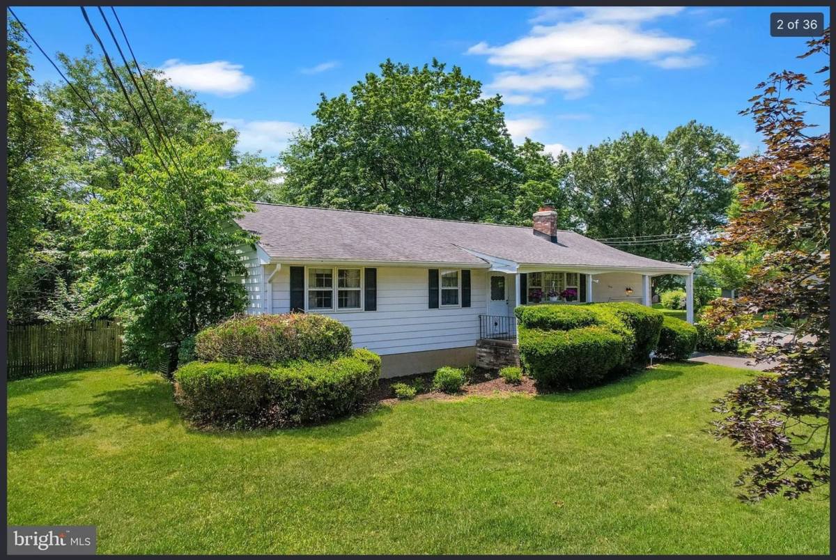 House for rent at 163 Hickory Corner Rd, Hightstown, NJ 08520