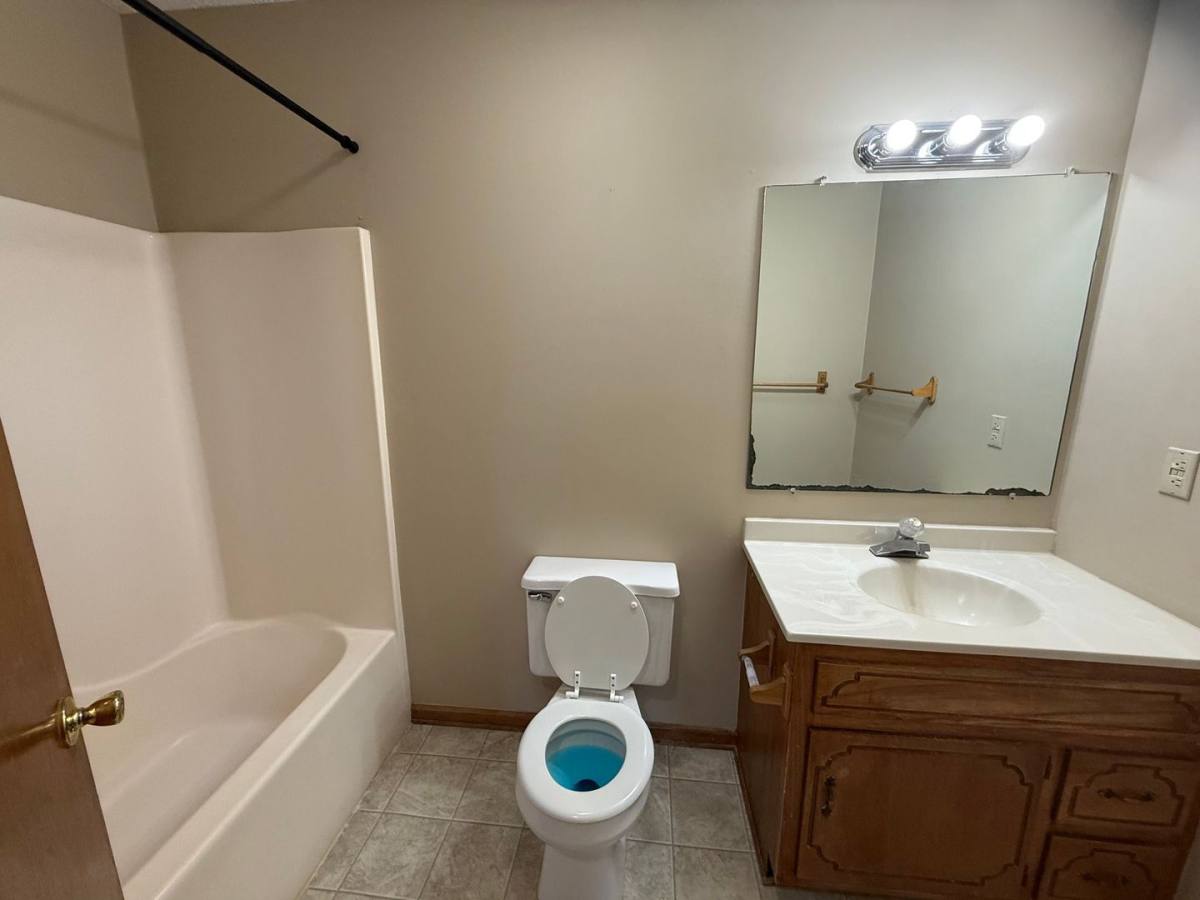 Apartment for rent at 102 Pete Jones Rd, Richlands, NC 28574