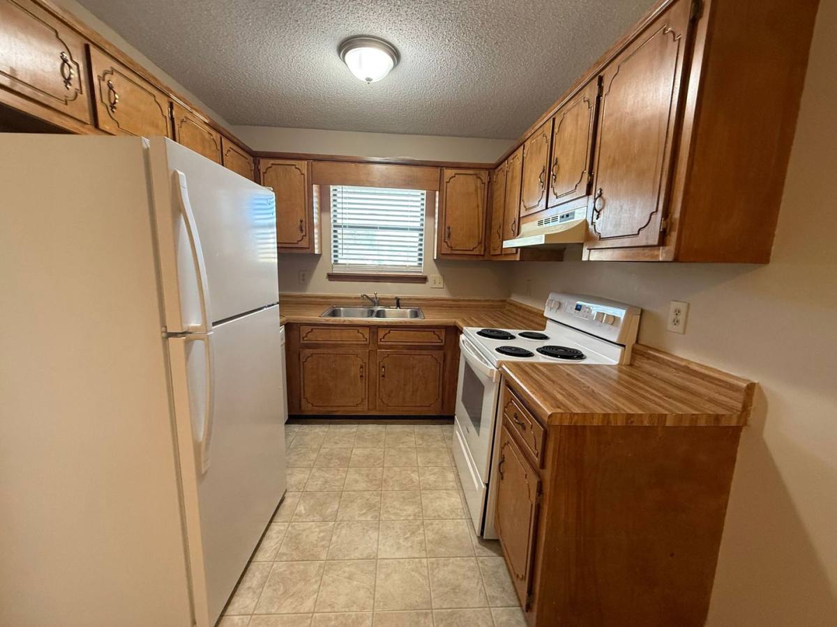 Apartment for rent at 102 Pete Jones Rd, Richlands, NC 28574
