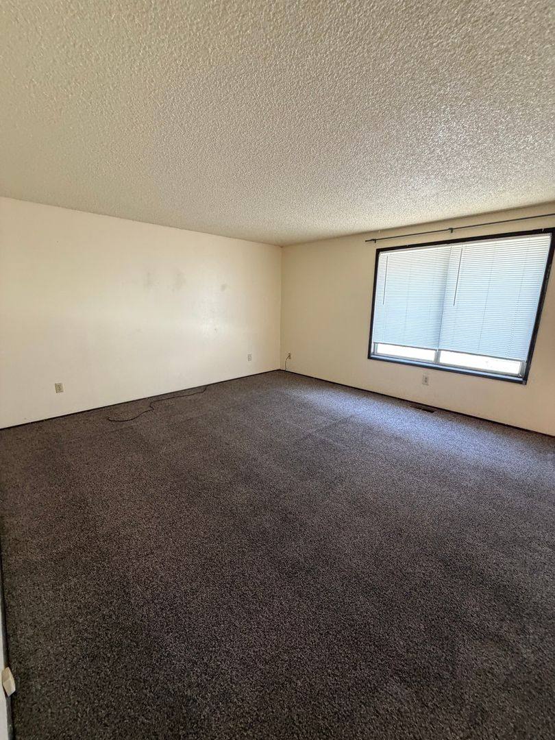 206 NW 14th, Pendleton, OR 97801 - House for Rent - Image 2