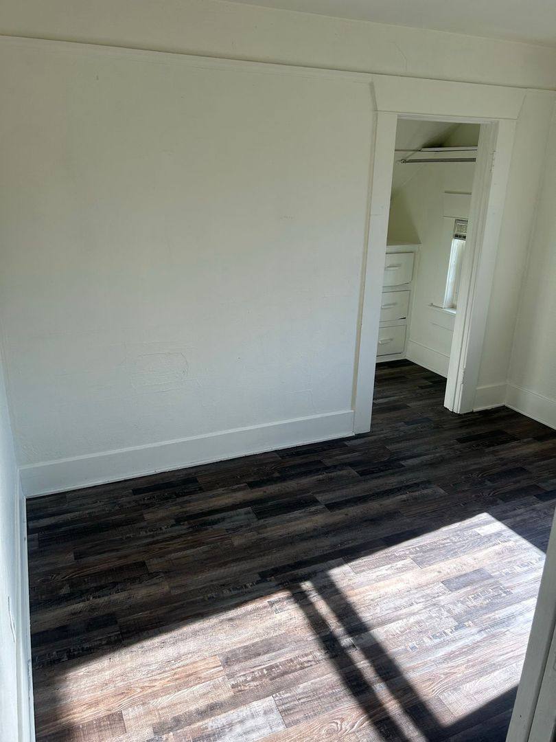 Apartment for rent at 1014 W 11th Ave, Eugene, OR 97402