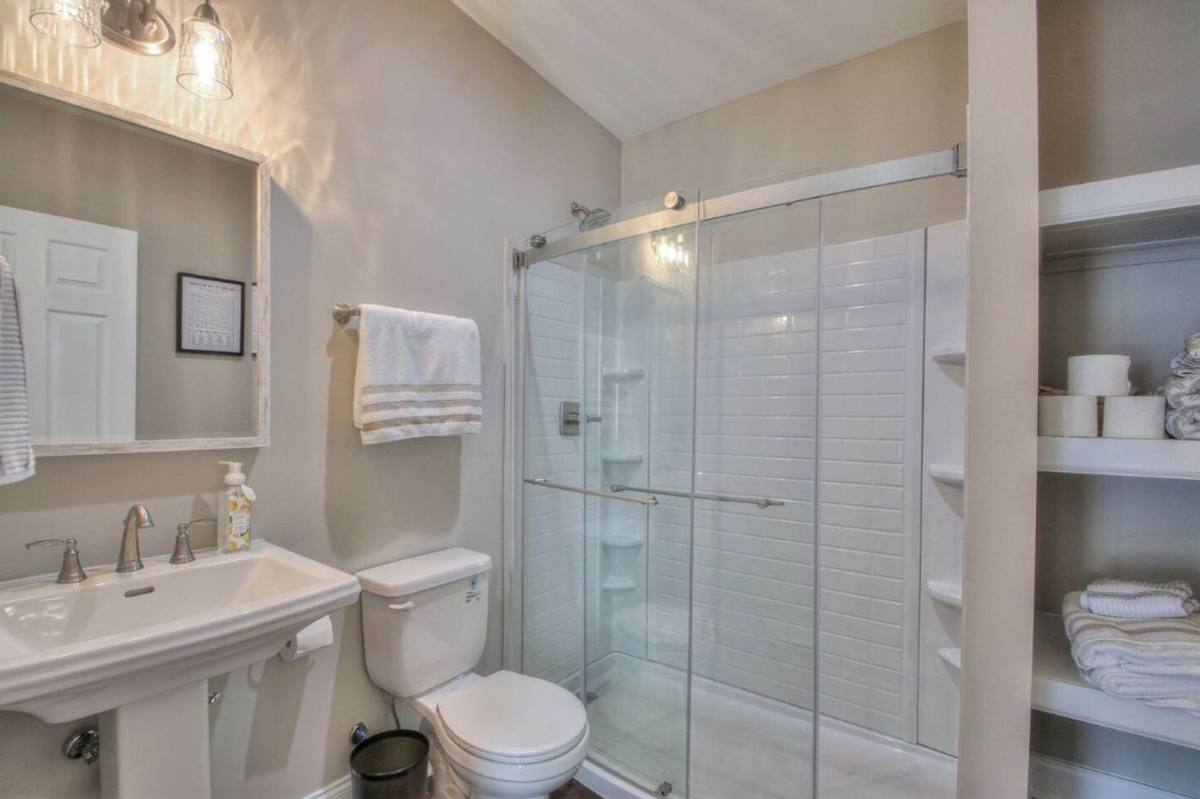 House for rent at 6018 Benders Ferry Rd, Mount Juliet, TN 37122