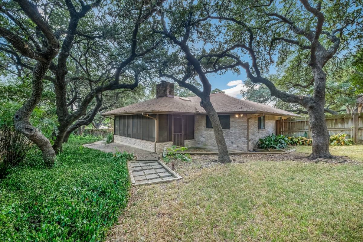 House for rent at 2507 Hidden Glen St, San Antonio, TX 78232