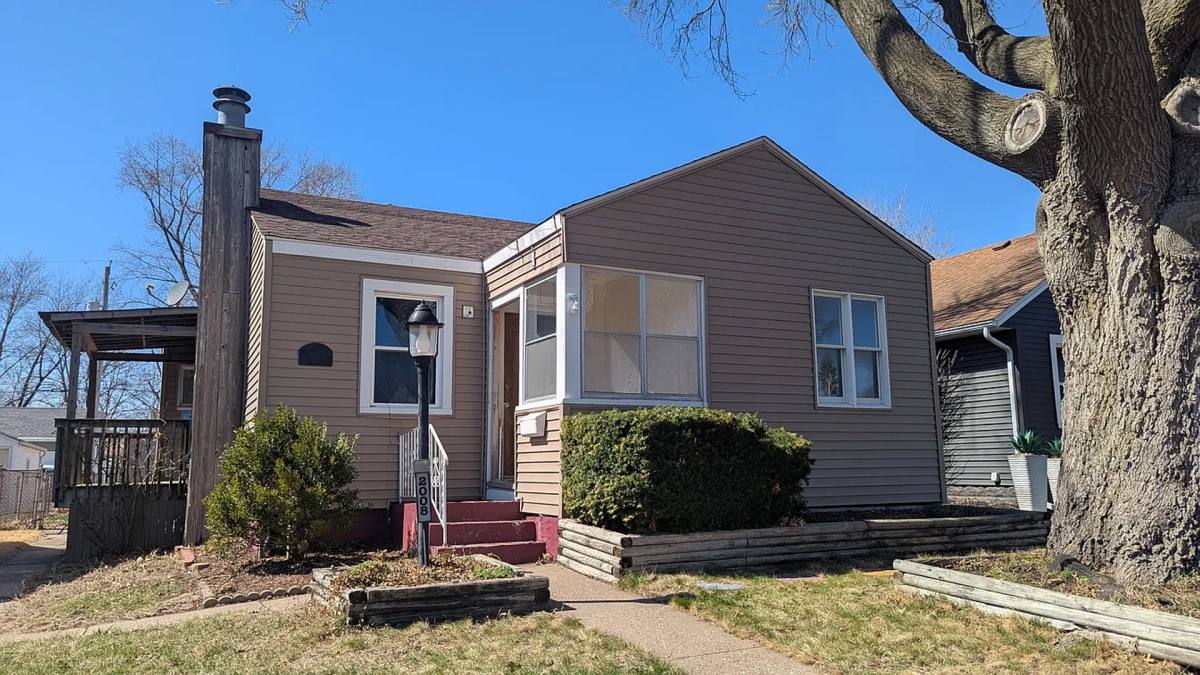 House for rent at 2008 44th St, Rock Island, IL 61201