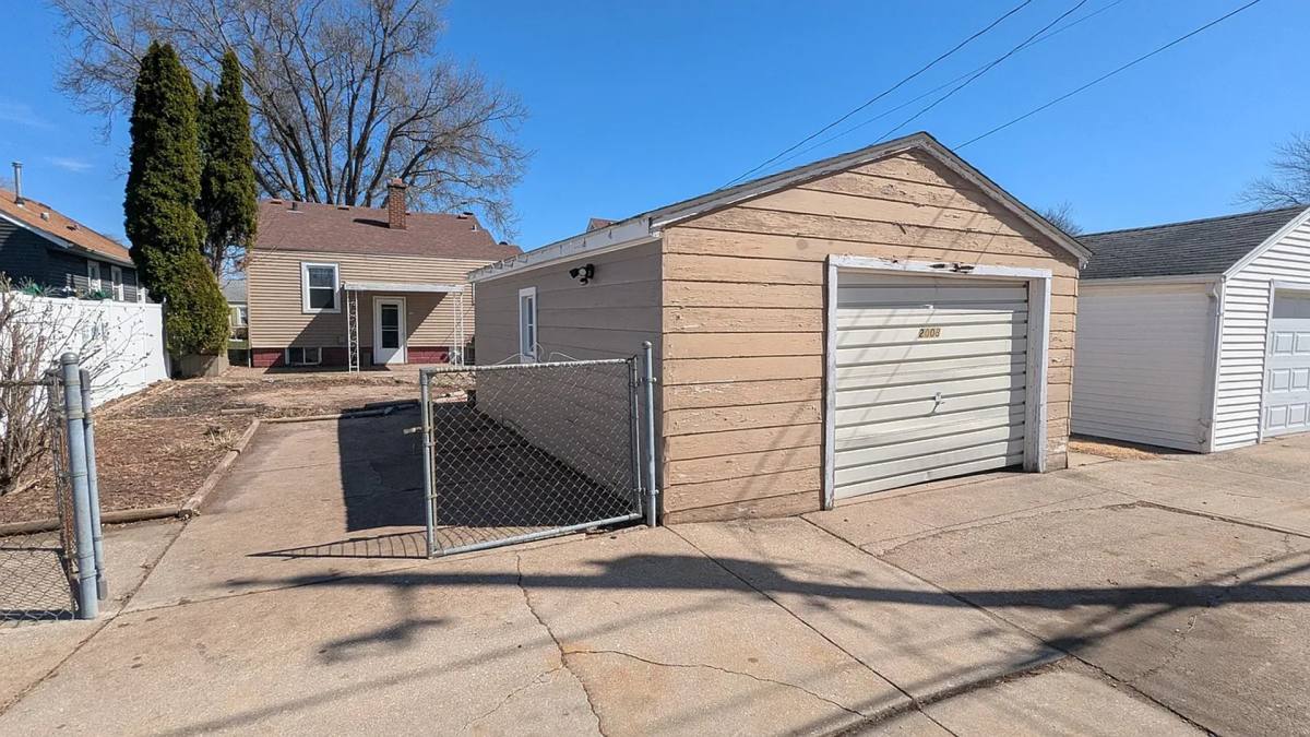 House for rent at 2008 44th St, Rock Island, IL 61201