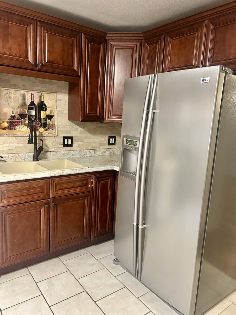Townhouse for rent at 8055 W Beckett Ave, Milwaukee, WI 53218