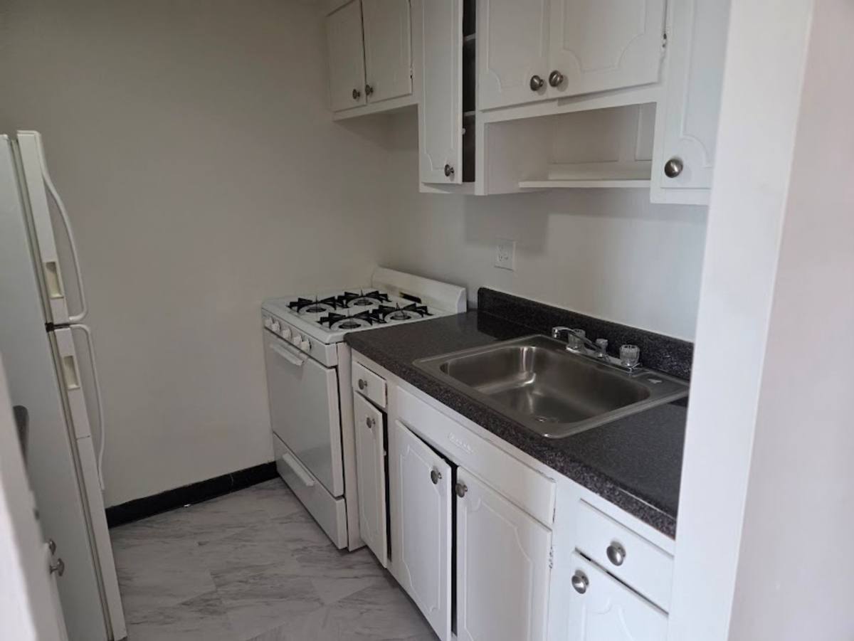 Apartment for rent at 1530 N 12th St, Arlington, VA 22209