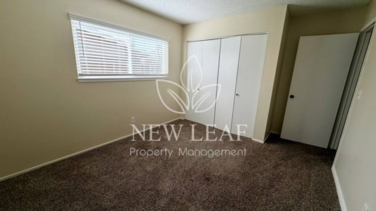 House for rent at 2714 W 9th St, Rimforest, CA 92378