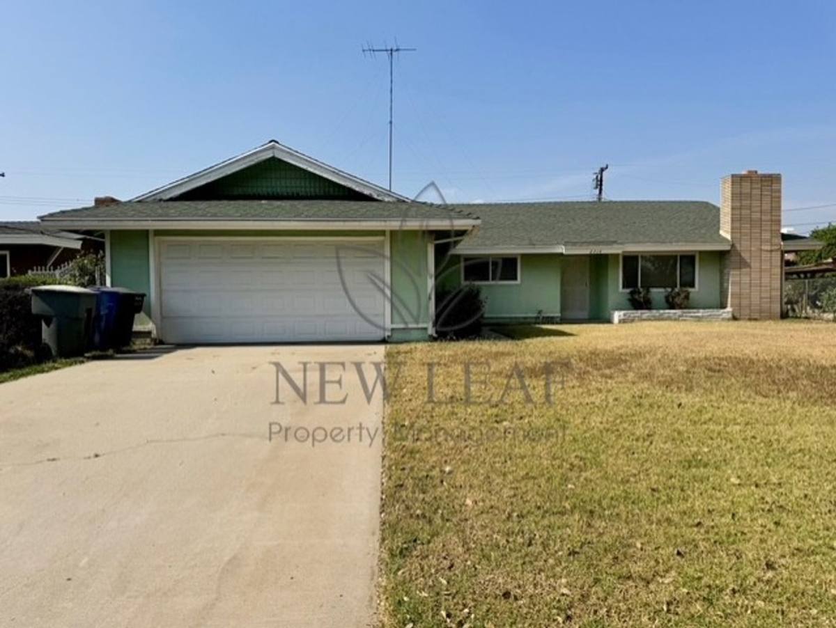 House for rent at 2714 W 9th St, Rimforest, CA 92378