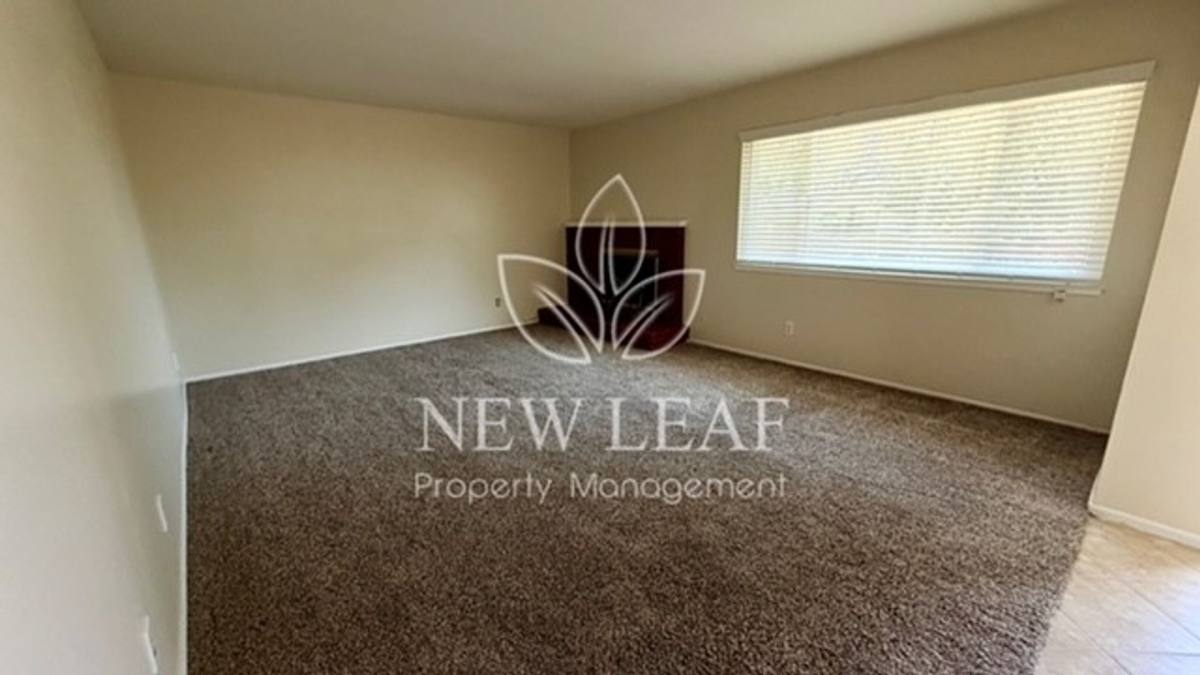 House for rent at 2714 W 9th St, Rimforest, CA 92378