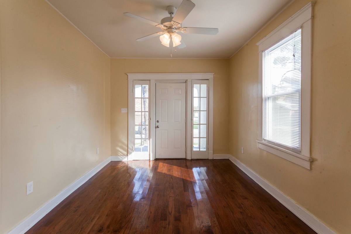 Apartment for rent at 2933 Pine St, New Orleans, LA 70125