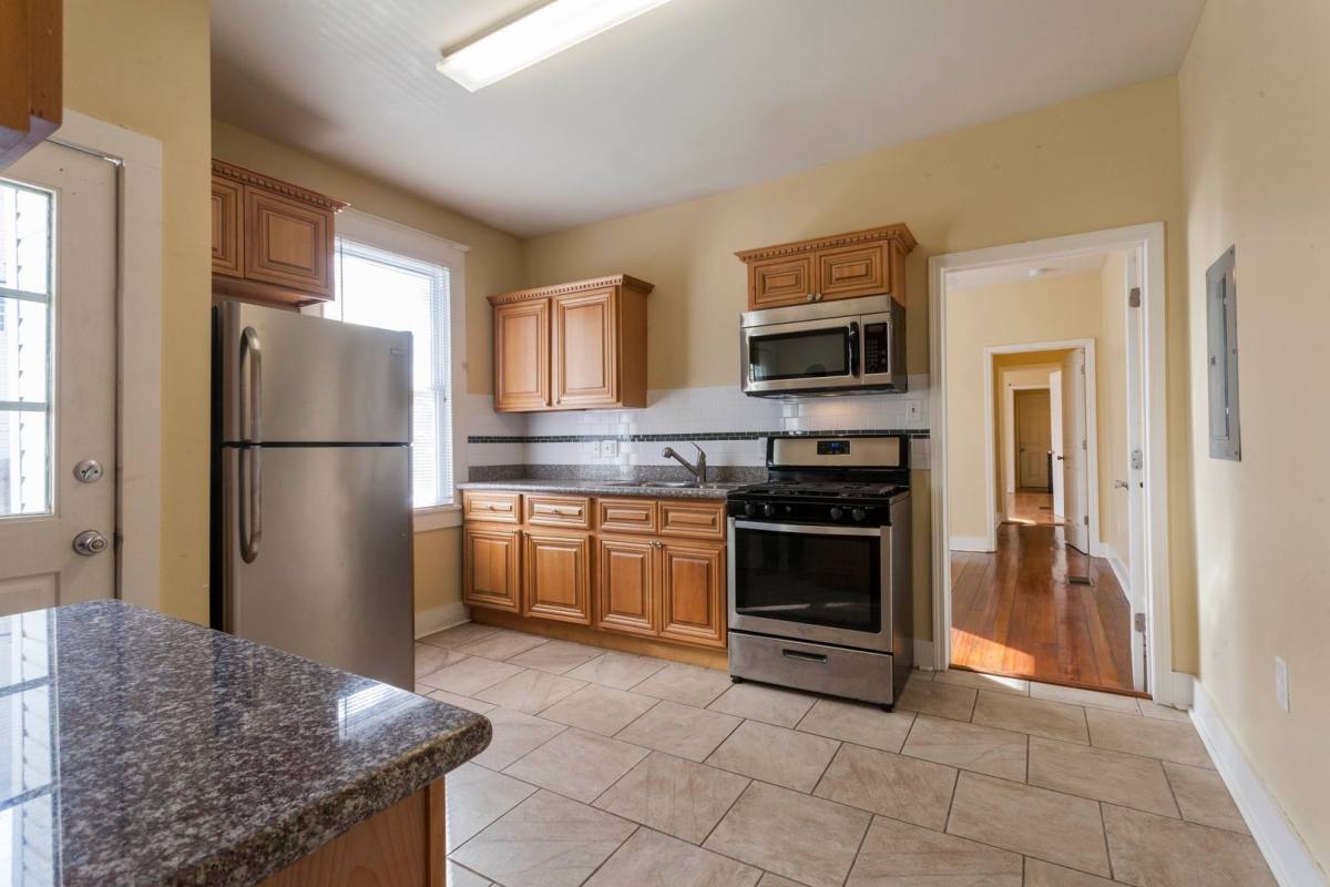 Apartment for rent at 2933 Pine St, New Orleans, LA 70125