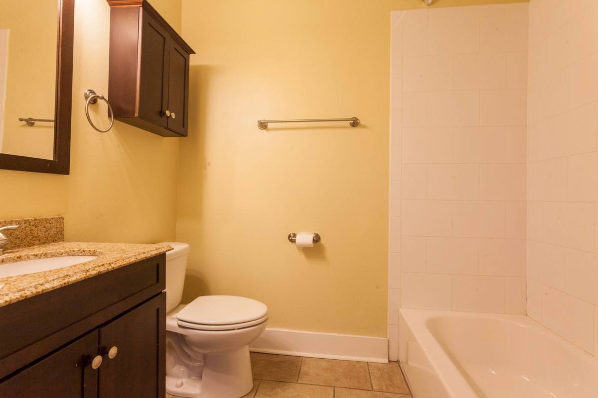 Apartment for rent at 2933 Pine St, New Orleans, LA 70125