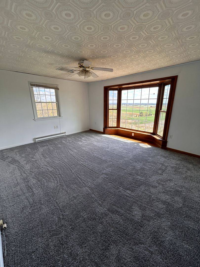 House for rent at 235 Reifsnyder Rd, Lititz, PA 17543