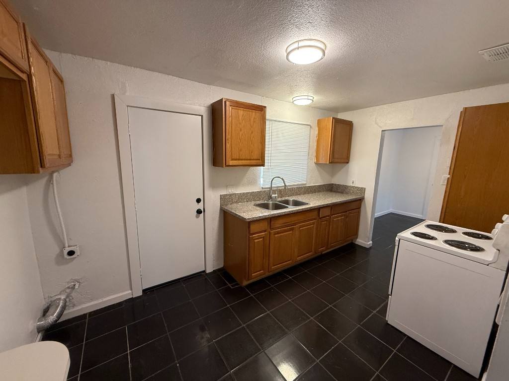 House for rent at 2921 W Moreland St, Phoenix, AZ 85009