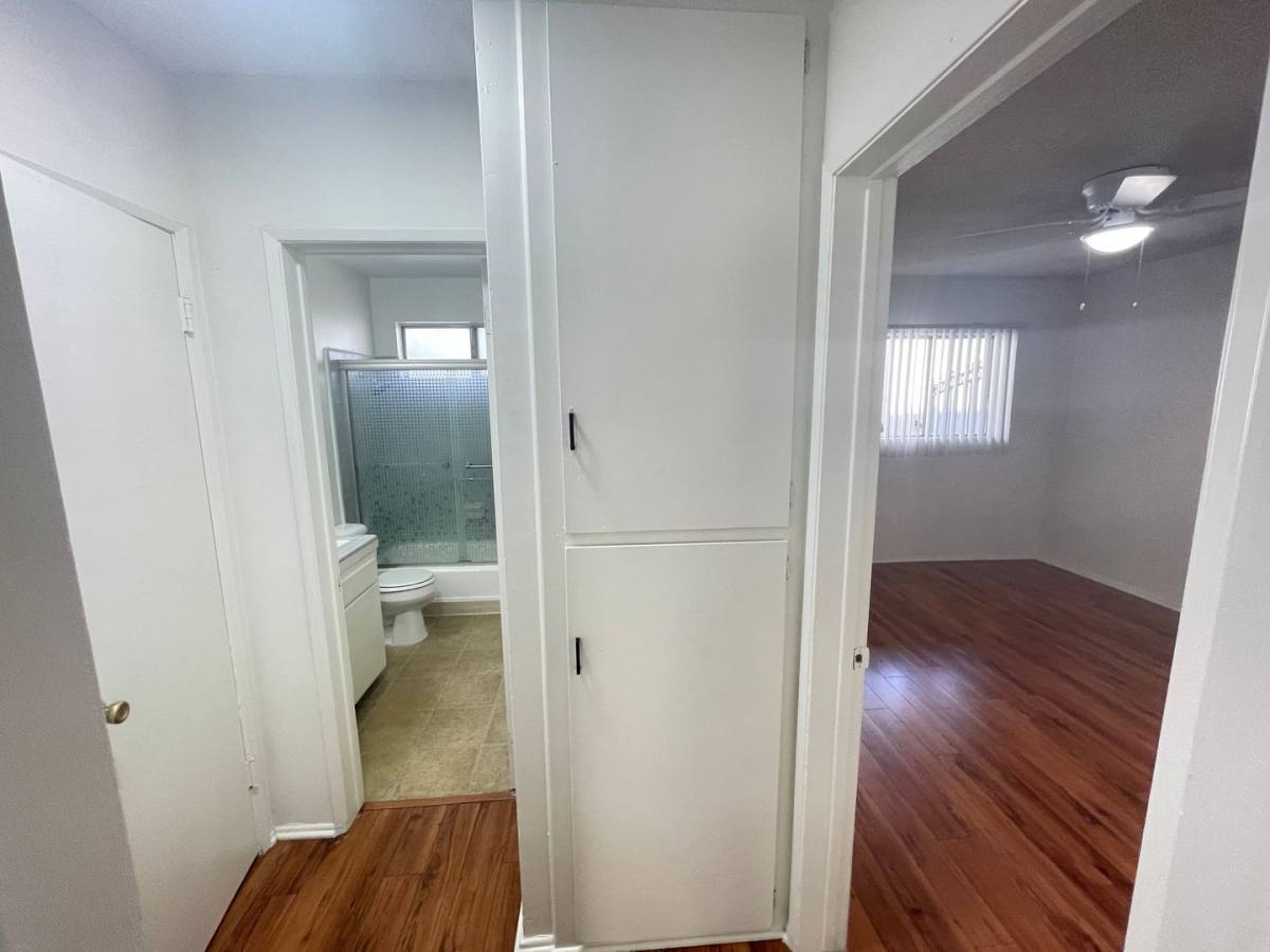 Apartment for rent at 4300 Colfax Ave, Studio City, CA 91604