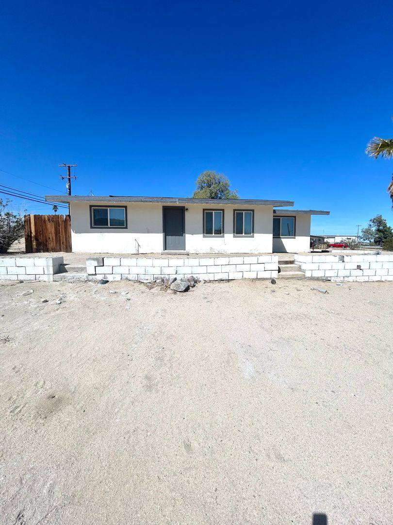House for rent at 5834 Ocotillo Ave, Twentynine Palms, CA 92277