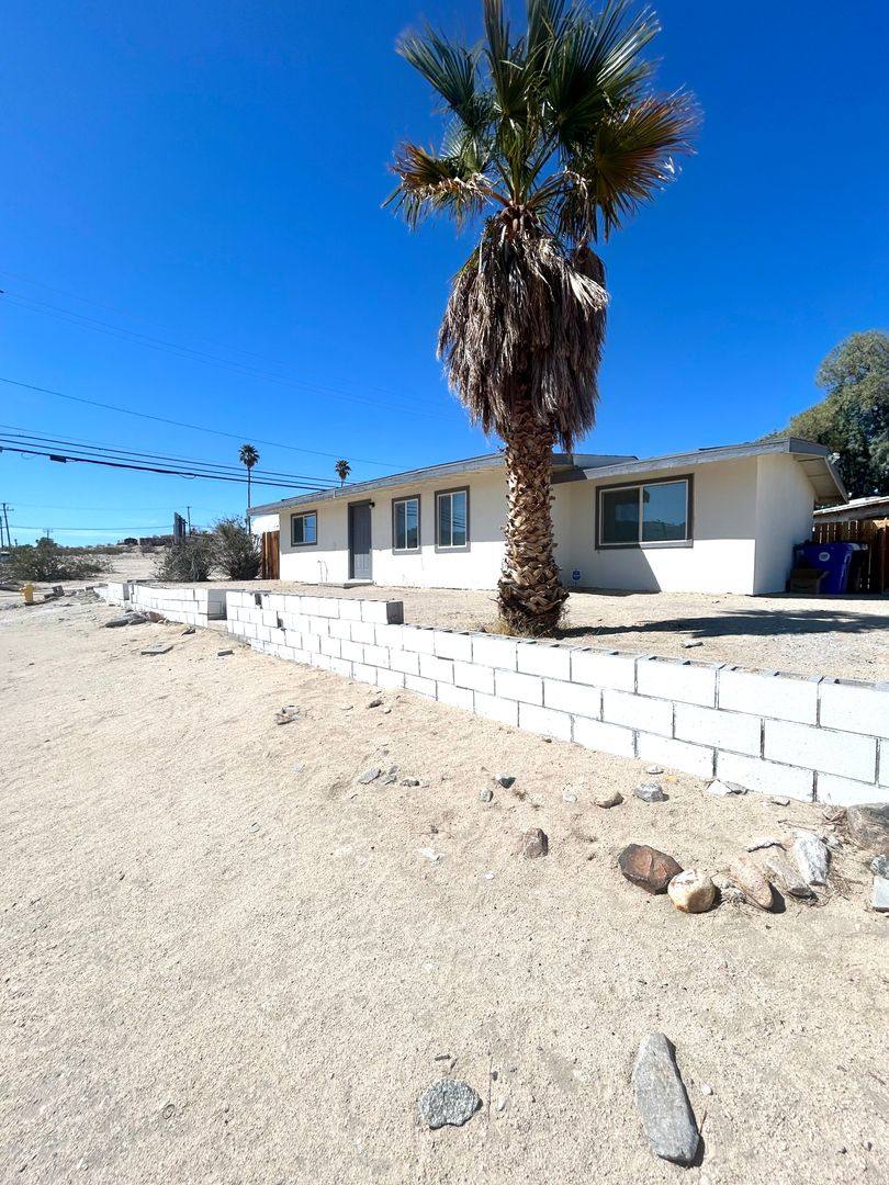 House for rent at 5834 Ocotillo Ave, Twentynine Palms, CA 92277