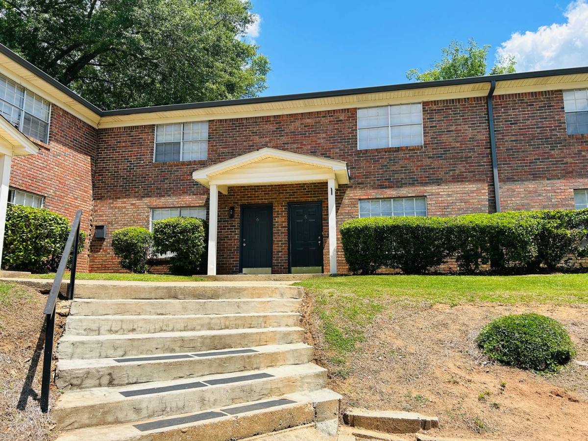 Apartment for rent at 513 Toombs St, Palmetto, GA 30268