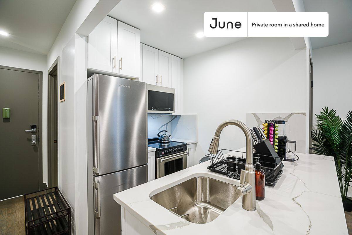 Apartment for rent at 944 Columbus Ave, New York, NY 10025