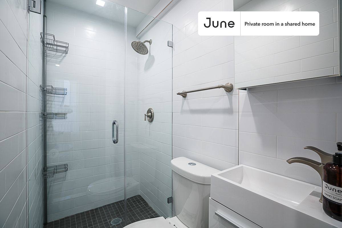 Apartment for rent at 944 Columbus Ave, New York, NY 10025