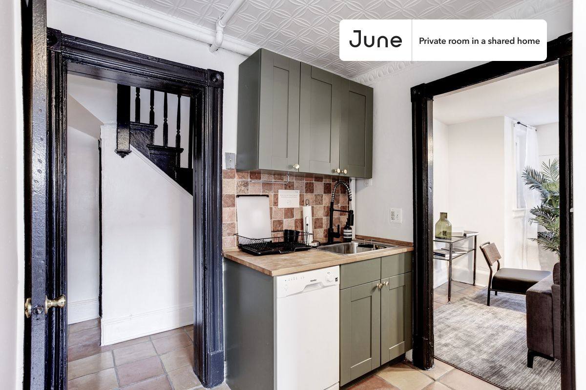 Apartment for rent at 773 10th St, Washington, DC 20003