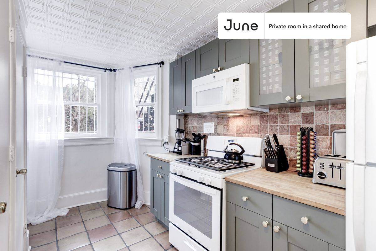 Apartment for rent at 773 10th St, Washington, DC 20003