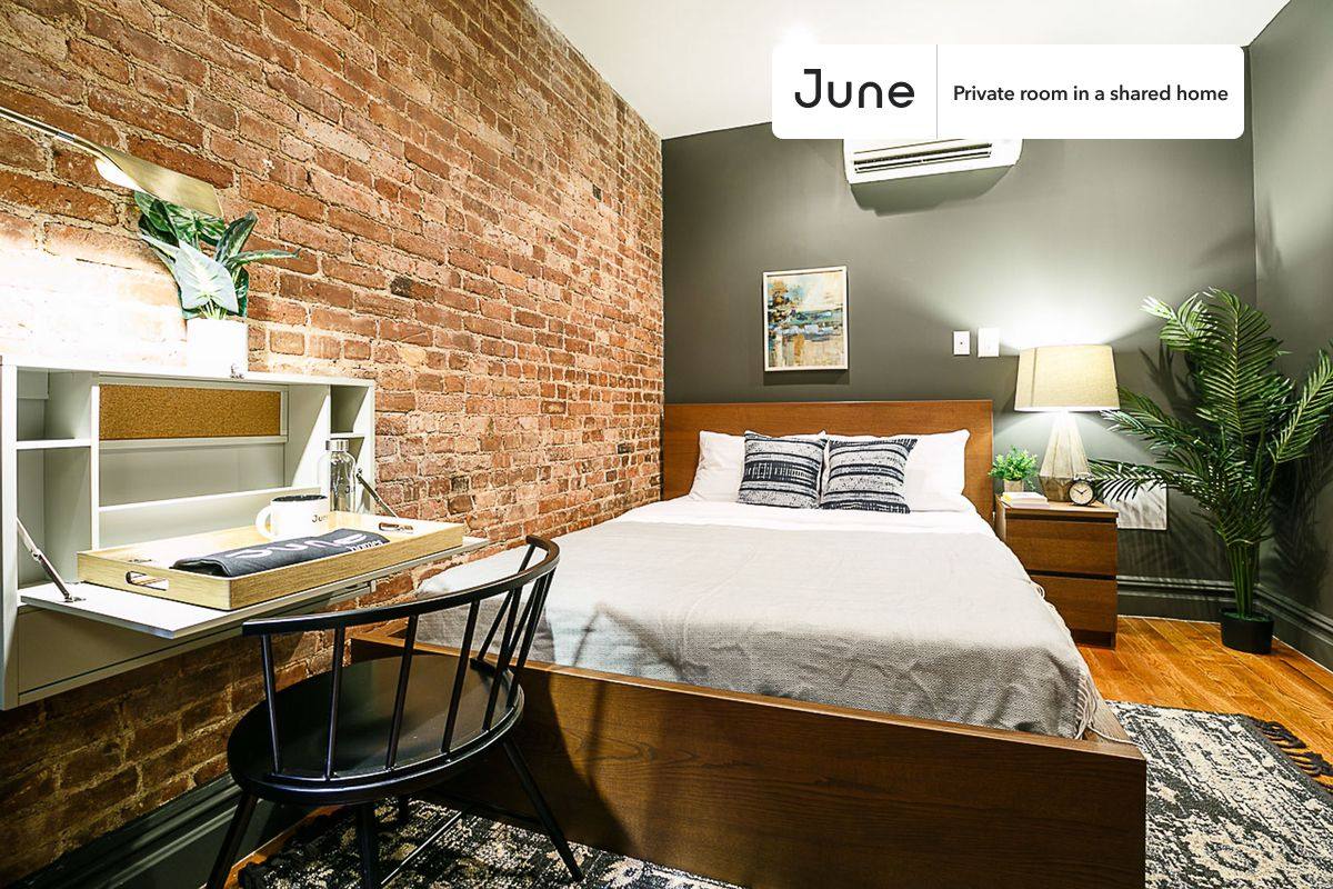 Apartment for rent at 941 Columbus Ave, New York, NY 10025