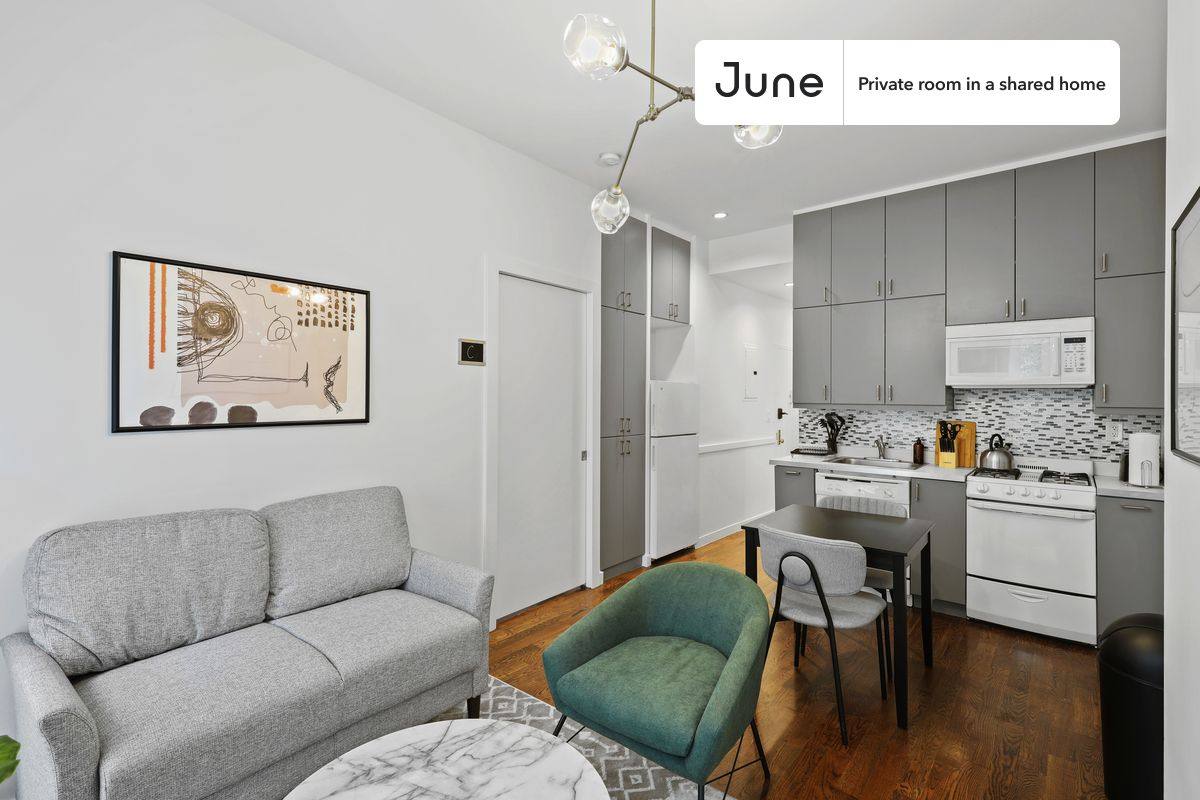Apartment for rent at 1523 York Ave, New York, NY 10028