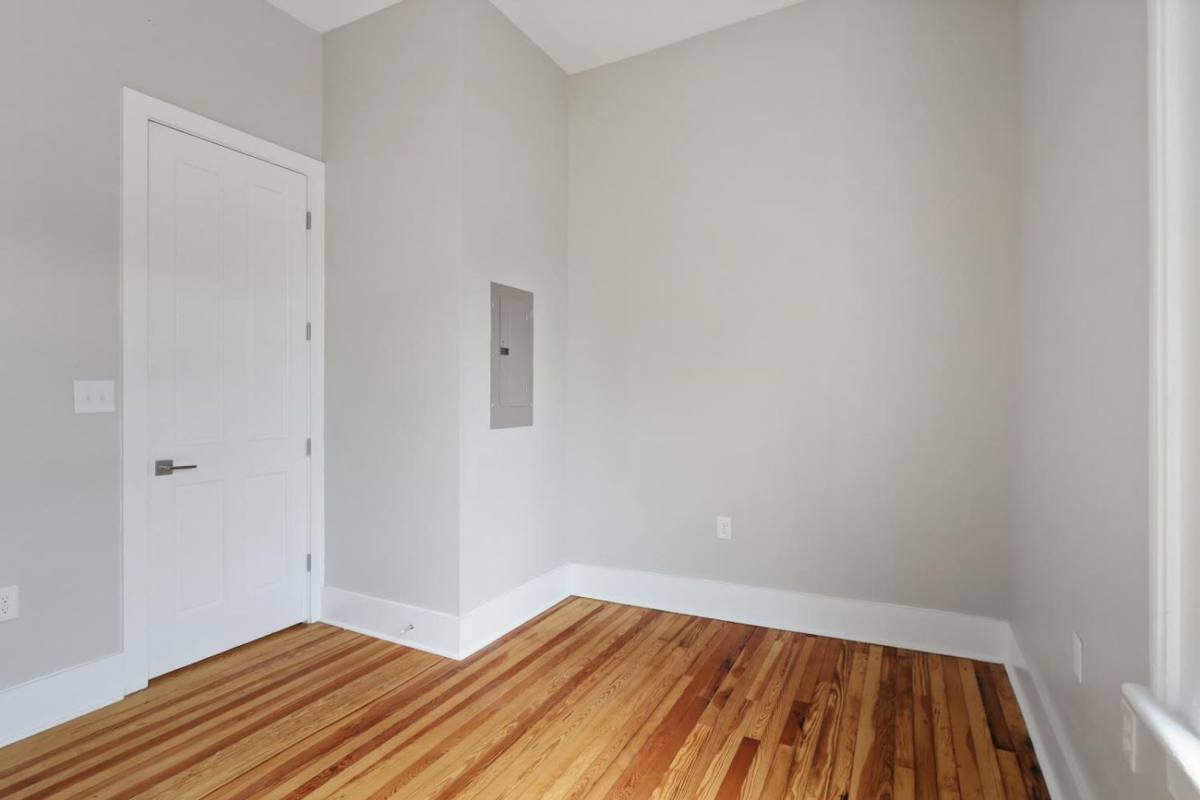 Apartment for rent at 2617-19 Carondelet St, New Orleans, LA 70130