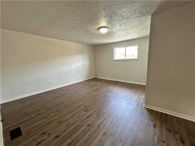 Townhouse for rent at 209 Maryland #TILT, Tiltonsville, OH 43963