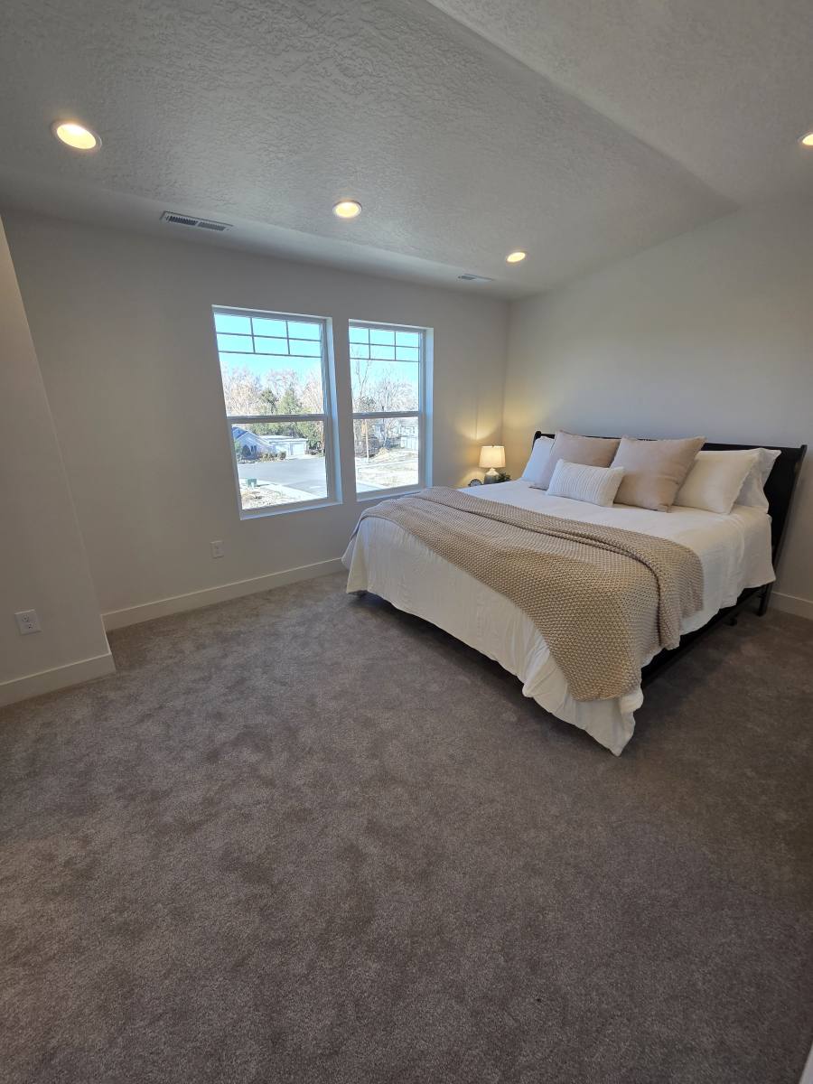 Townhouse for rent at 7613 S 300 E, Midvale, UT 84047