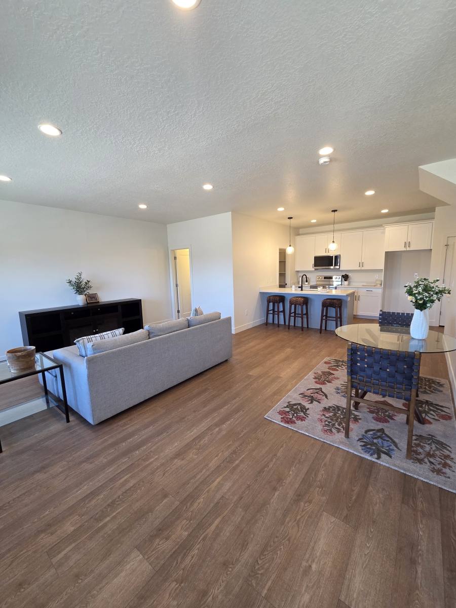 Townhouse for rent at 7613 S 300 E, Midvale, UT 84047