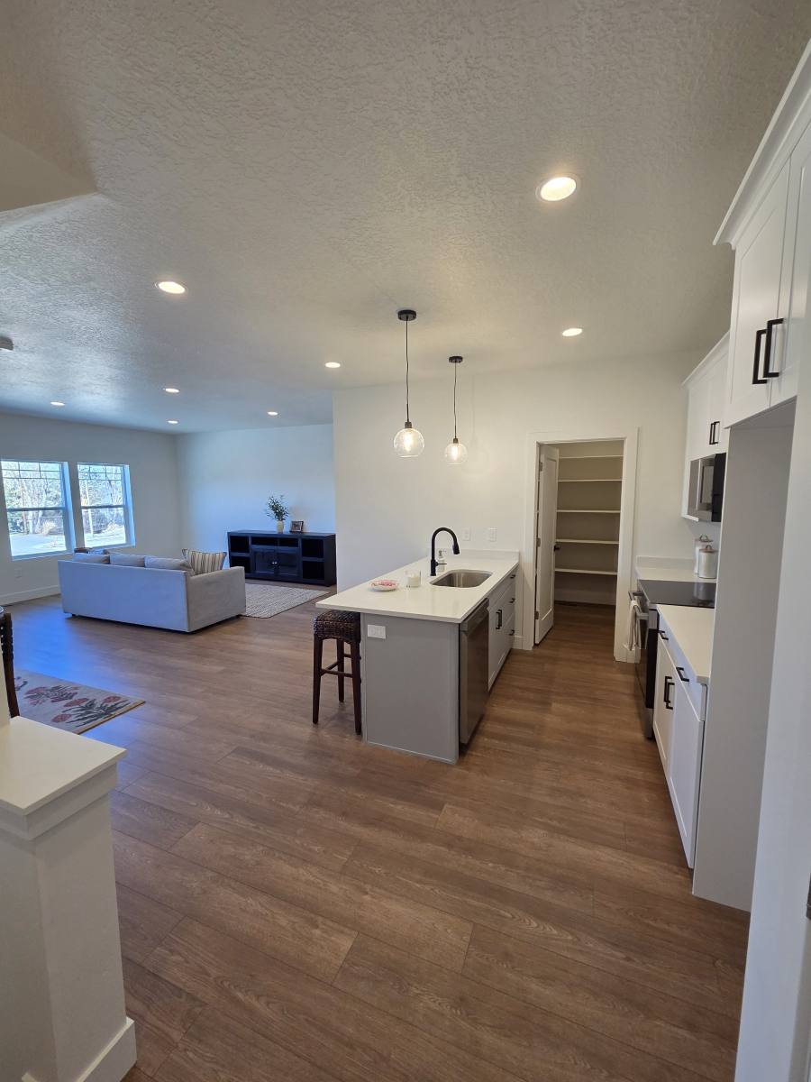 Townhouse for rent at 7613 S 300 E, Midvale, UT 84047