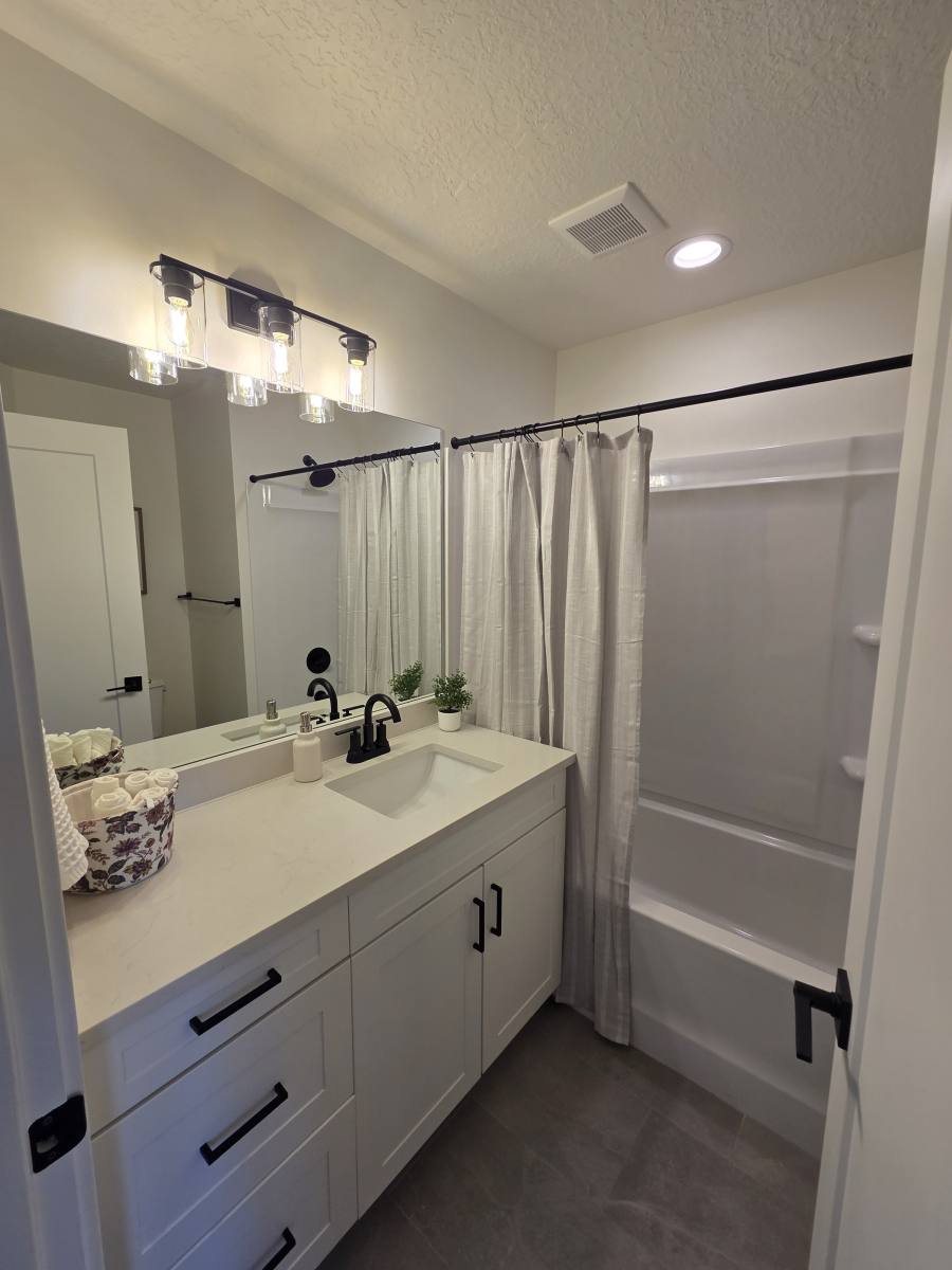 Townhouse for rent at 7613 S 300 E, Midvale, UT 84047