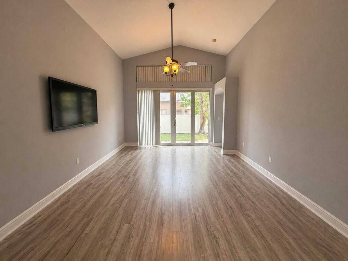 Apartment for rent at 10372 Old Winston Court, Lake Worth, FL 33449