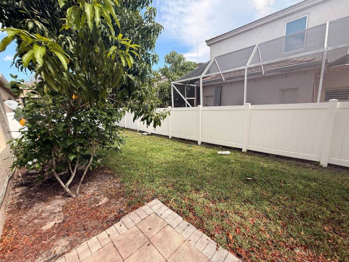 Apartment for rent at 10372 Old Winston Court, Lake Worth, FL 33449