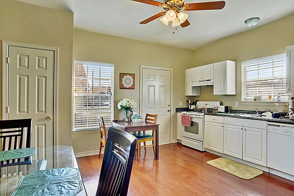 Apartment for rent at 102 Royal St, Waveland, MS 39576