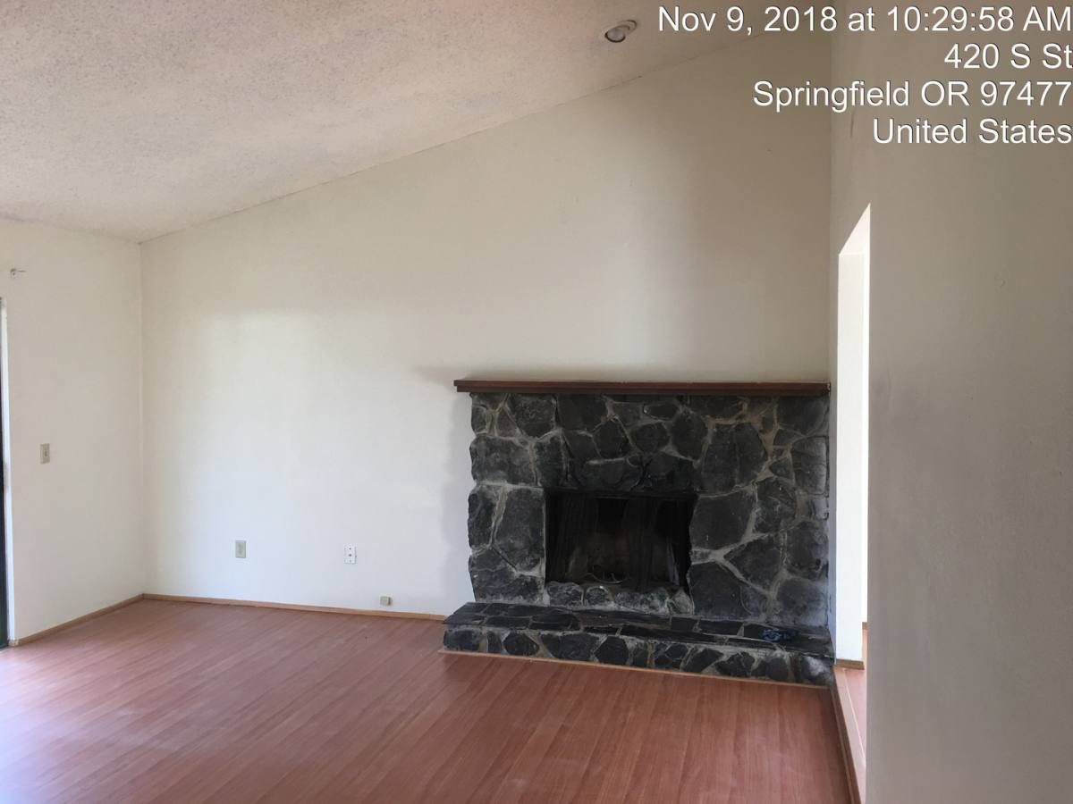 House for rent at 407 S St, Springfield, OR 97477