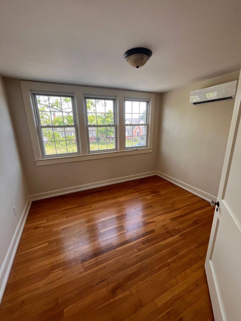 House for rent at 404 11th St, Altavista, VA 24517