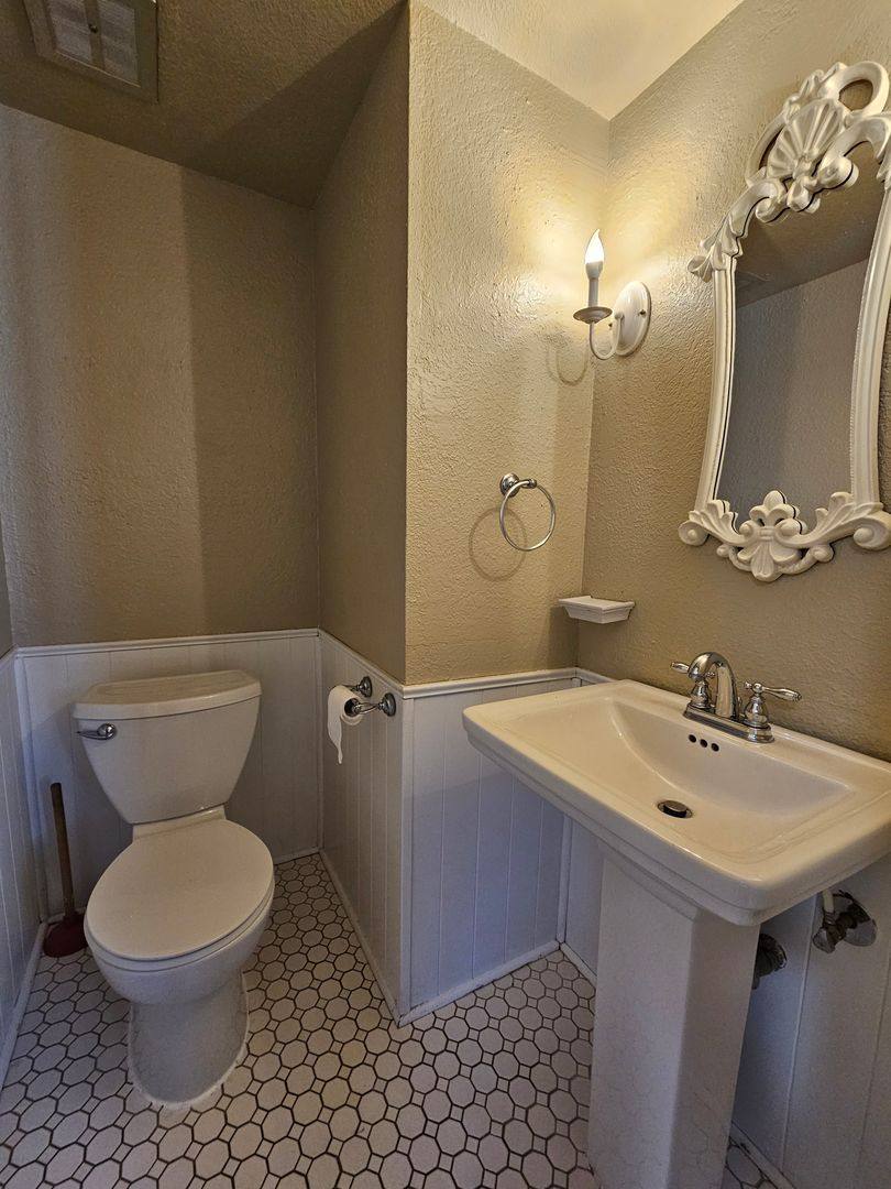 Townhouse for rent at 216 Justin Dr, Norman, OK 73071
