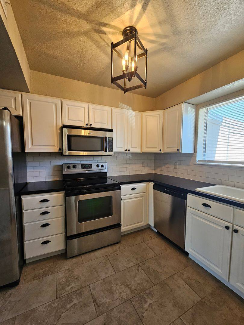 Townhouse for rent at 216 Justin Dr, Norman, OK 73071