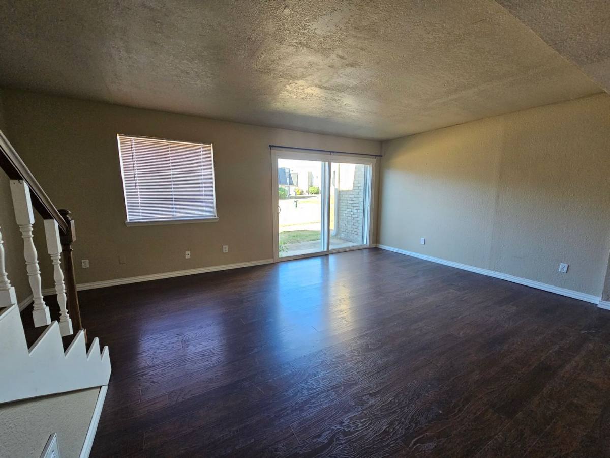 Townhouse for rent at 216 Justin Dr, Norman, OK 73071