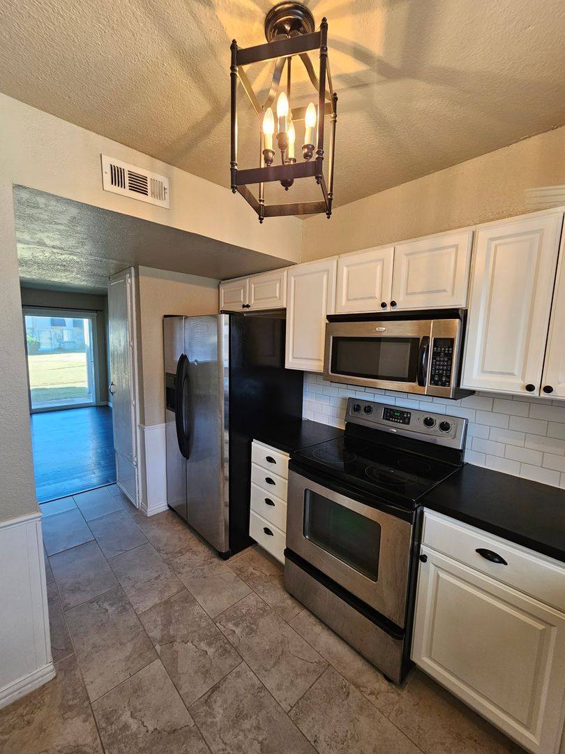 Townhouse for rent at 216 Justin Dr, Norman, OK 73071
