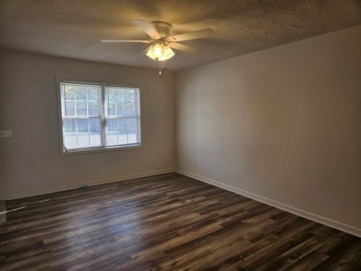 Apartment for rent at 313 W Main St, Lexington, SC 29072