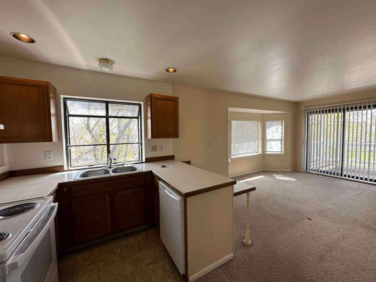Apartment for rent at 106 E Chester St, Lafayette, CO 80026