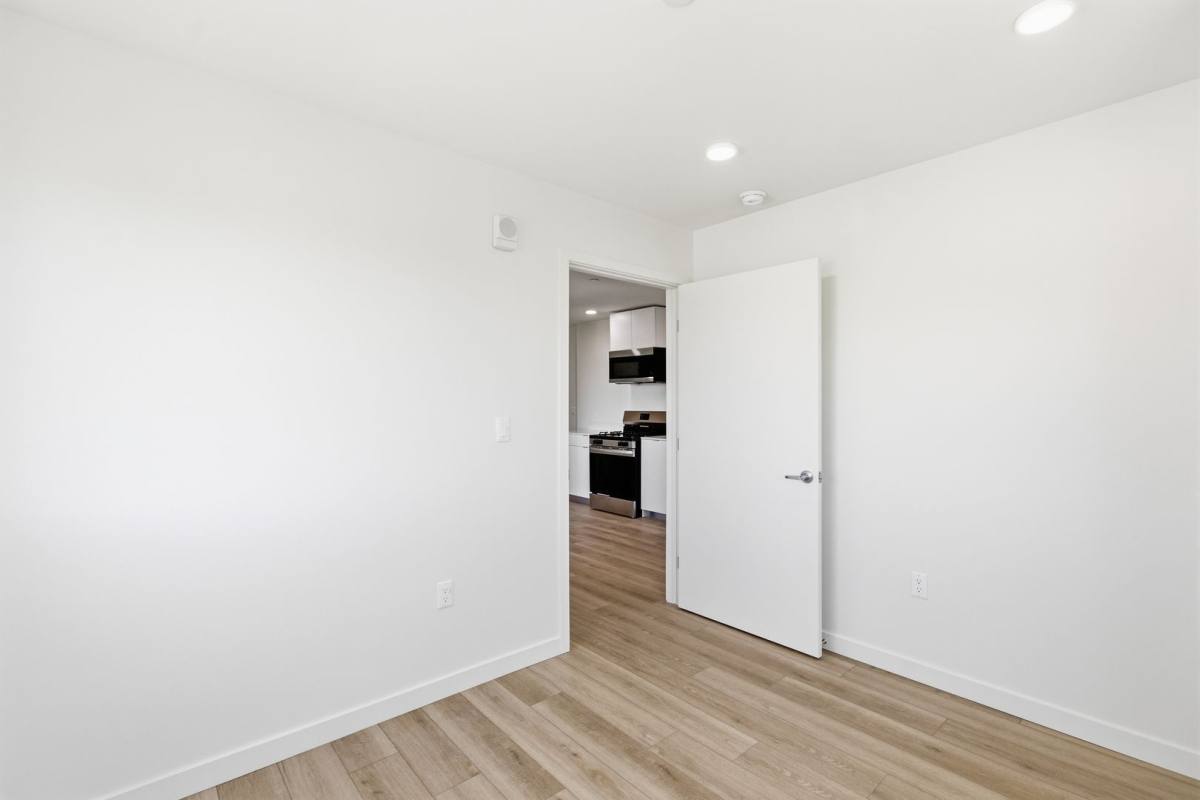 Apartment for rent at 7655 San Pedro St, Los Angeles, CA 90003