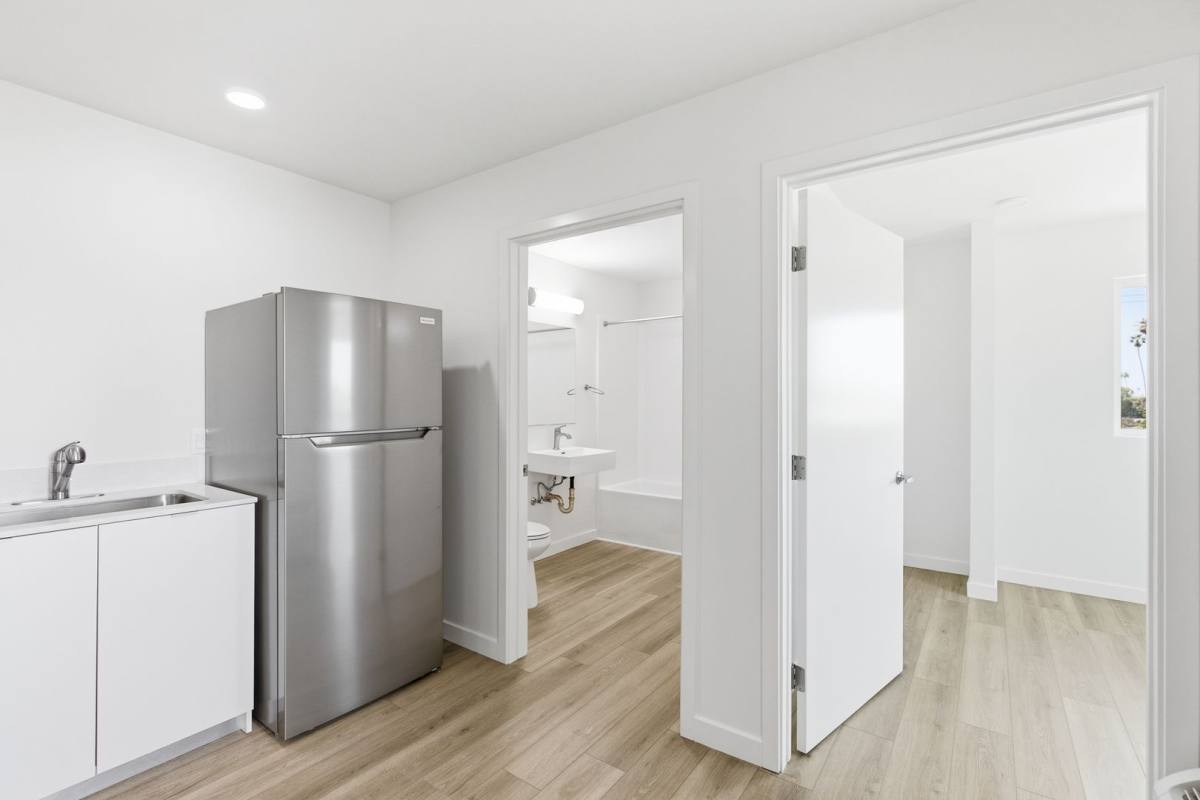 Apartment for rent at 7655 San Pedro St, Los Angeles, CA 90003